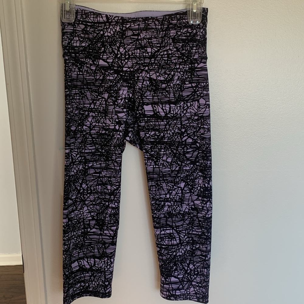 Active Capris - Size L - Picture 7 of 7